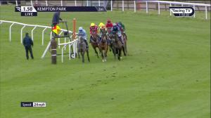 Video preview image for Kempton Park 13:50 - Coral Adonis Juvenile Hurdle (Grade 2) (1)
