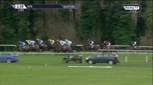 Video preview image for Ayr 15:50 - Virgin Bet Fives Handicap Hurdle (Qualifier) (4)