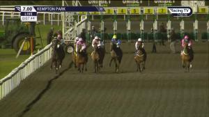 Video preview image for Kempton Park 19:00 - Unibet Extra Place Offers Every Day Handicap (Qualifier) (4)