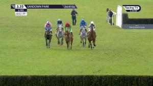 Video preview image for Sandown Park 15:35 - Betfair Daily Multiples Offer At Cheltenham Novices' Handicap Chase (Premier Handicap) (1)