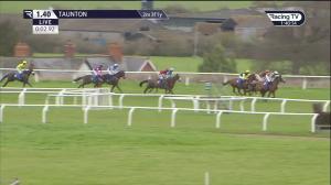 Video preview image for Taunton 13:40 - Melanie and Philip Gibbs Rnli 'Hands and Heels' Handicap Hurdle (Conditional and Amateur Jockeys') (4) 