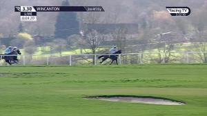 Video preview image for Wincanton 15:30 - Crs & Mdm Timber Mares' Handicap Chase (5)
