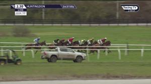 Video preview image for Huntingdon 14:30 - Racing TV Handicap Chase (5)