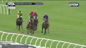 Video preview image for Stratford-on-Avon 16:37 - Alan Peak Happy Birthday Today Handicap Chase (3)
