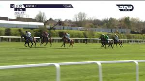 Video preview image for Aintree 15:30 - William Hill Aintree Hurdle (Grade 1) (1)