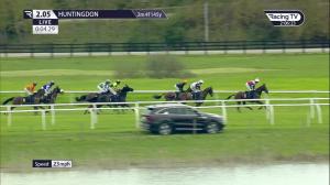 Video preview image for Huntingdon 14:05 - Bet At racingtv.com Mares' Novices' Hurdle (4)