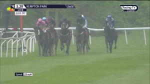 Video preview image for Kempton Park 17:20 - Racing TV 'National Hunt' Novices' Hurdle (4)