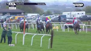 Video preview image for Taunton 20:10 - Rowcliffes Handicap Chase (5)