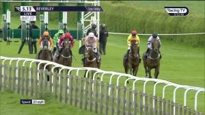 Video preview image for Beverley 17:13 - Brian Dixon Memorial Handicap (5)
