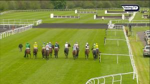 Video preview image for Kempton Park 15:40 - Heart Of The Community Since 1878 Handicap Chase (3)
