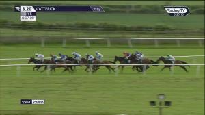 Video preview image for Catterick Bridge 15:20 - Watch On racingtv.com Novice Stakes (5)