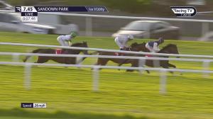 Video preview image for Sandown Park 19:45 - Guildford Handicap (3)