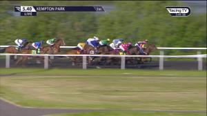 Video preview image for Kempton Park 17:40 - Unibet More Extra Place Races Handicap (Qualifier) (4)