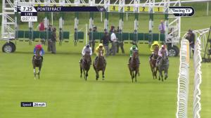 Video preview image for Pontefract 19:25 - EBF Northerncommercials, Commercialvehicles From Commercialpeople Restricted Novice Stakes (2)