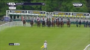 Video preview image for Beverley 14:10 - Big Racing Weekend On 10 and 11 June Apprentice Handicap (6)