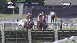 Video preview image for Stratford-on-Avon 15:15 - Watch RacingTV With Free Trial Now Mares' Novices' Hurdle (4)