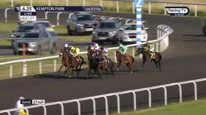 Video preview image for KEMPTON PARK 18:25 - Unibet Horserace Betting Operator Of The Year Fillies' Novice Stakes (5)