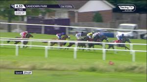 Video preview image for Sandown Park 16:55 - Racing Welfare Fillies' Handicap (5)