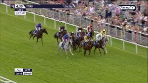 Video preview image for York 16:35 - Sky Bet Prize Drop Handicap (4)