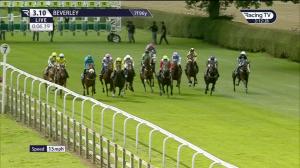 Video preview image for Beverley 15:10 - All-Electric Porsche Taycan EBF Maiden Stakes (4)