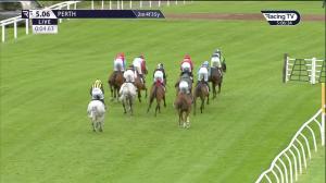 Video preview image for Perth 17:06 - perthlodge.co.uk Handicap Hurdle (4)