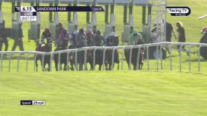 Video preview image for Sandown Park 18:15 - Sky Bet Sunday Series Fillies' Handicap (4)