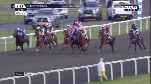 Video preview image for KEMPTON PARK 19:22 - Unibet More Extra Place Races Restricted Novice Stakes (4)