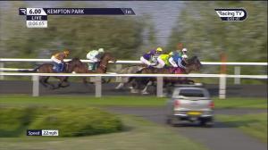 Video preview image for KEMPTON PARK 18:00 - Unibet/British Stallion Studs EBF Restricted Novice Stakes (Qualifier) (5) (Div 1)