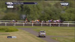 Video preview image for KEMPTON PARK 14:10 - Unibet London Mile Series Final Handicap (2)