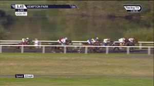 Video preview image for KEMPTON PARK 17:45 - Unibet Support Safe Gambling Handicap (Qualifier) (6) (Div 2)