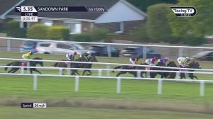 Video preview image for Sandown Park 17:35 - Watch Racing TV Free For 31 Days Handicap (4)