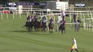 Video preview image for Stratford-on-Avon 14:05 - Recycling Association Conditional Jockeys' Handicap Hurdle (4)