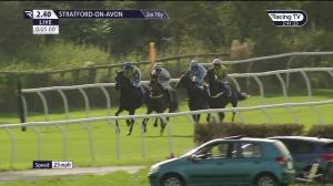 Video preview image for Stratford-on-Avon 14:40 - Peute Junior 'National Hunt' Hurdle (4)