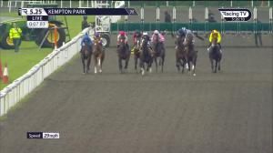Video preview image for KEMPTON PARK 17:25 - Unibet More Extra Place Races Novice Stakes (5) (Div 2)