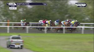 Video preview image for KEMPTON PARK 16:26 - Unibet Horserace Betting-Operator Of The Year Nursery Handicap (6)