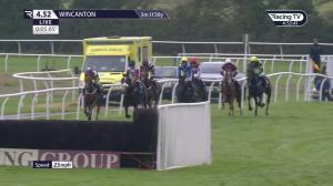 Video preview image for Wincanton 16:52 - Somerset Conditional Jockeys' Handicap Chase (5)
