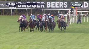Video preview image for Wincanton 14:54 - Anlore Haulage & Plant Ltd Maiden Hurdle (4)