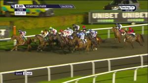 Video preview image for KEMPTON PARK 20:00 - racingtv.com Handicap (5)