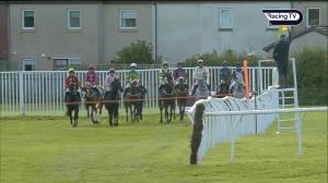 Video preview image for Kelso 13:05 - Watch Racing TV Free For 31 Days Handicap Hurdle (Qualifier) (3)