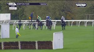 Video preview image for KEMPTON PARK 14:25 - Unibet Middle Distance Series Veterans' Handicap Chase (2)