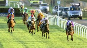 Video preview image for Ascot 15:10 - All Seasons Scaffolding Handicap Chase (3)
