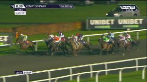 Video preview image for KEMPTON PARK 20:30 - Unibet Zero% Mission Handicap (5)