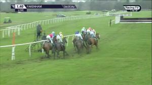 Video preview image for Fakenham 13:40 - Sky Bet Stayers' Handicap Chase (4)
