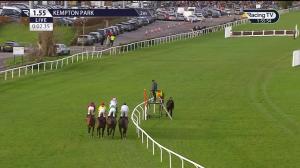 Video preview image for KEMPTON PARK 13:55 - Ladbrokes Christmas Hurdle (Grade 1) (1)