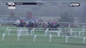 Video preview image for TAUNTON 15:55 - 2 For 1 Tickets On 8th January Conditional Jockeys' Training Series Handicap Hurdle (4)