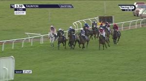 Video preview image for TAUNTON 15:30 - Geoffrey Bosley 'Tally Ho' Open Hunters' Chase (5)