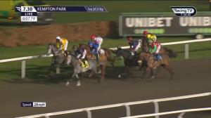 Video preview image for Kempton Park 19:30 - Unibet Support Safe Gambling Novice Stakes (5) (Div 1)