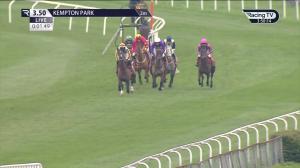 Video preview image for KEMPTON PARK 15:50 - Coral Committed To Safer-Gambling Handicap Hurdle (3)