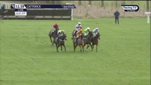 Video preview image for Catterick Bridge 12:50 - Racing To School Conditional Jockeys' Veterans' Handicap Chase (4)