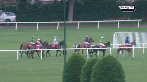 Video preview image for Sandown Park 16:46 - Find & Strike Novices' Handicap Hurdle (4)